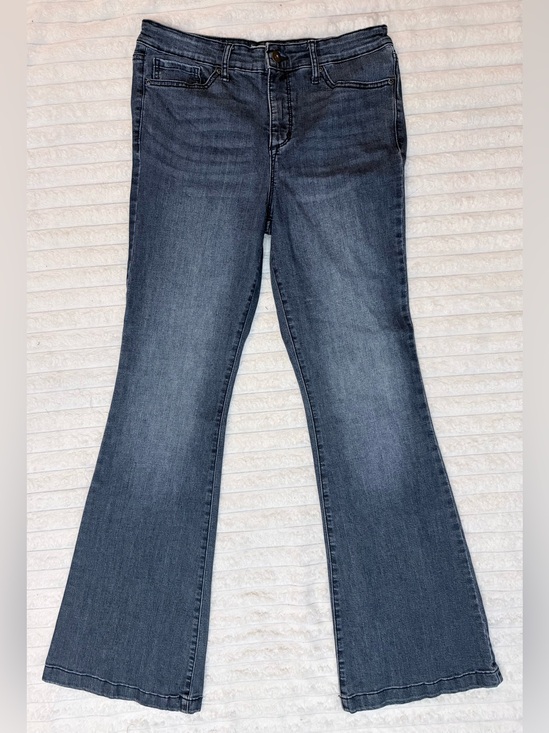 sofia by sofia vergara Denim - Sofia Jeans by Sofia Vergara Women’s Flare Blue Denim 5-Pocket Jeans Size 8
